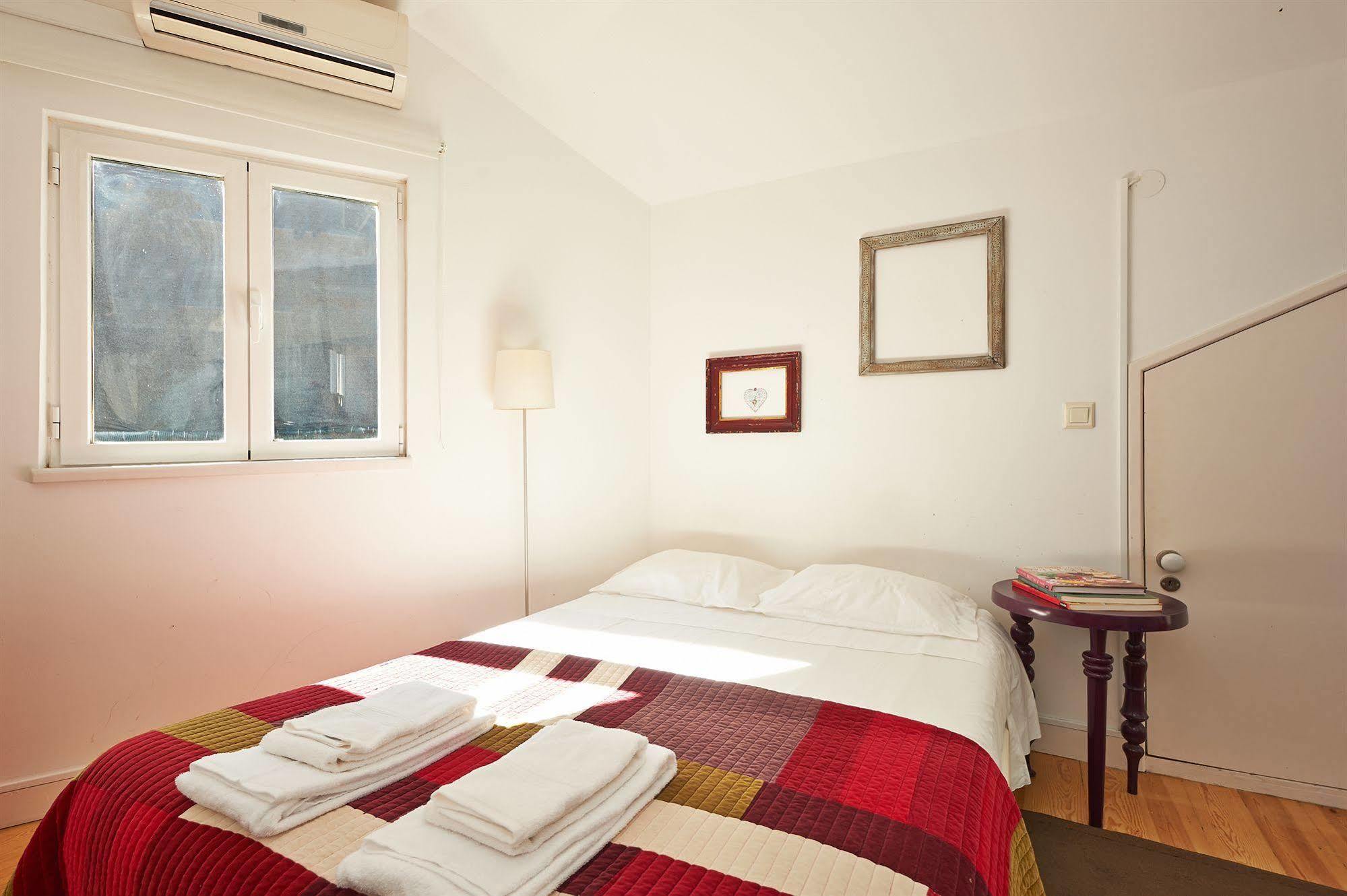 Hello Lisbon Santos Design Apartments Exterior photo