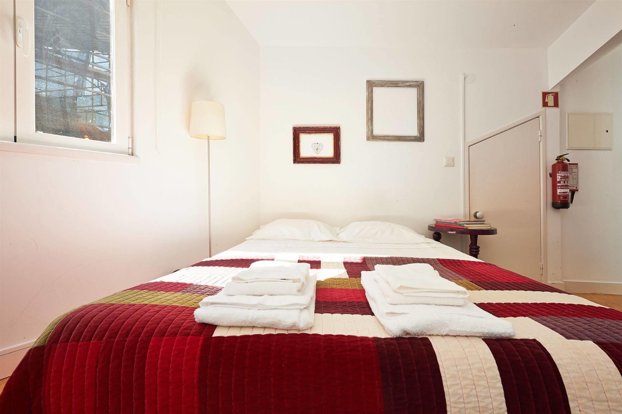 Hello Lisbon Santos Design Apartments Exterior photo